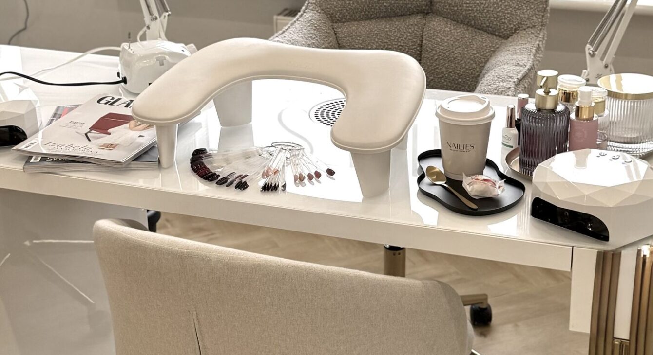 manicure pedicure Łódź Chojny Nailies opienie gdzie zrobic paznokcie w Łodzi najlepszy salon manicure Łódź