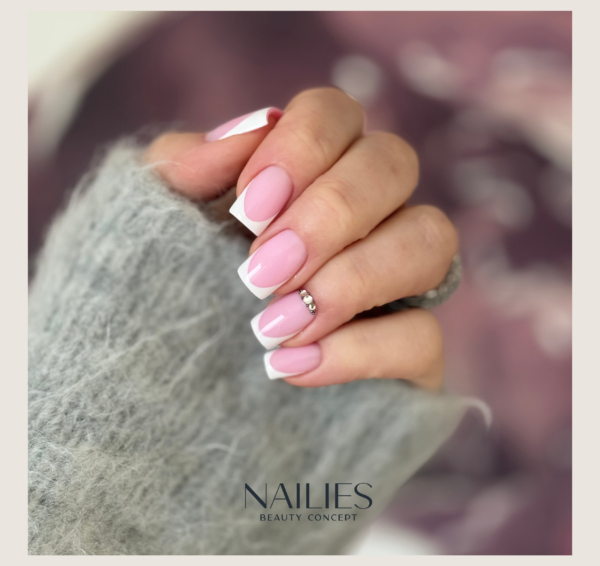 French manicure paznokcie Łódź